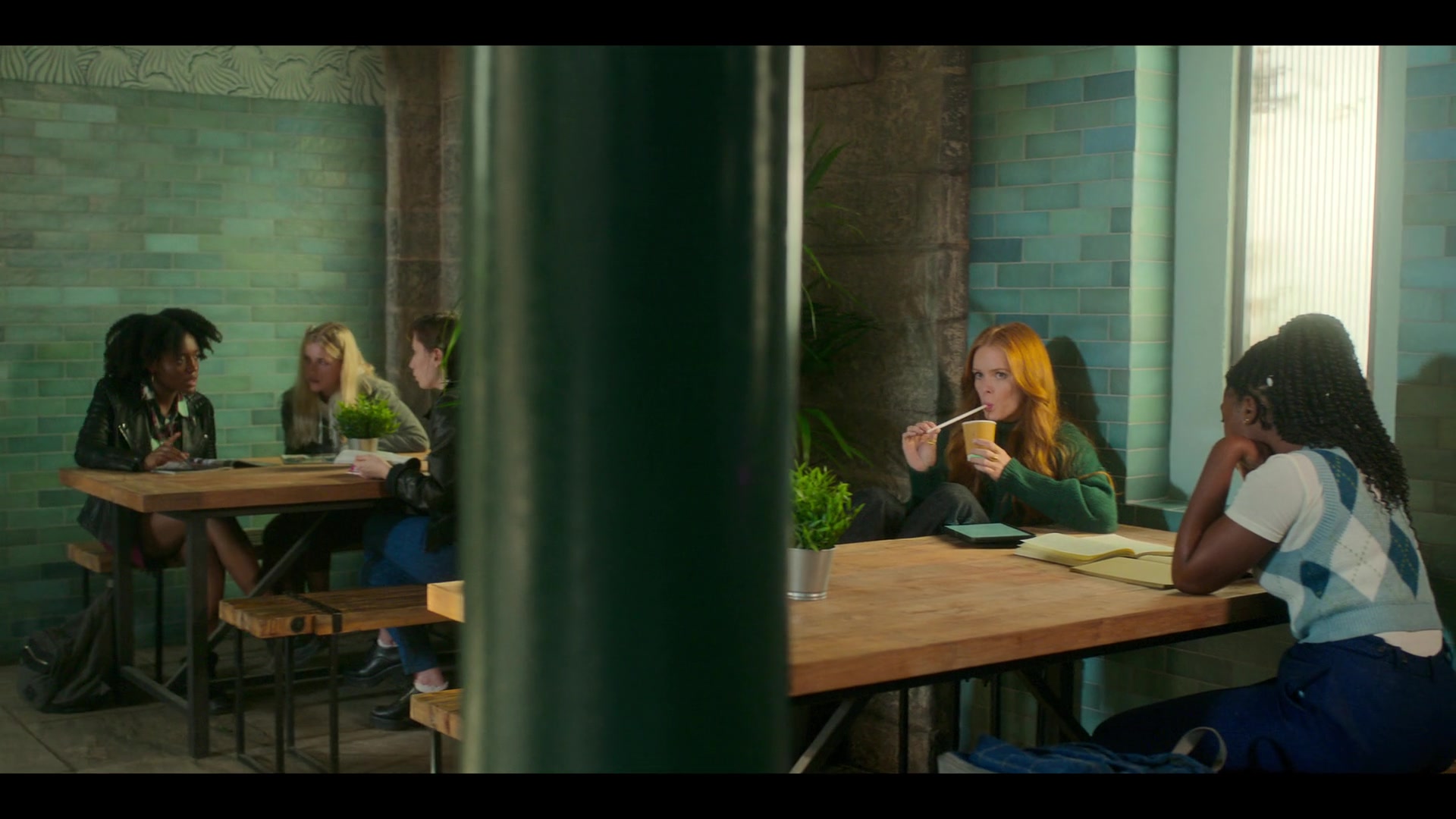 Fate_The_Winx_Saga_S02E04_An_Hour_Before_the_Devil_Fell_1080p_000267.jpg Fate_The_Winx_Saga_S02E04_An_Hour_Before_the_Devil_Fell_1080p_000267.jpg