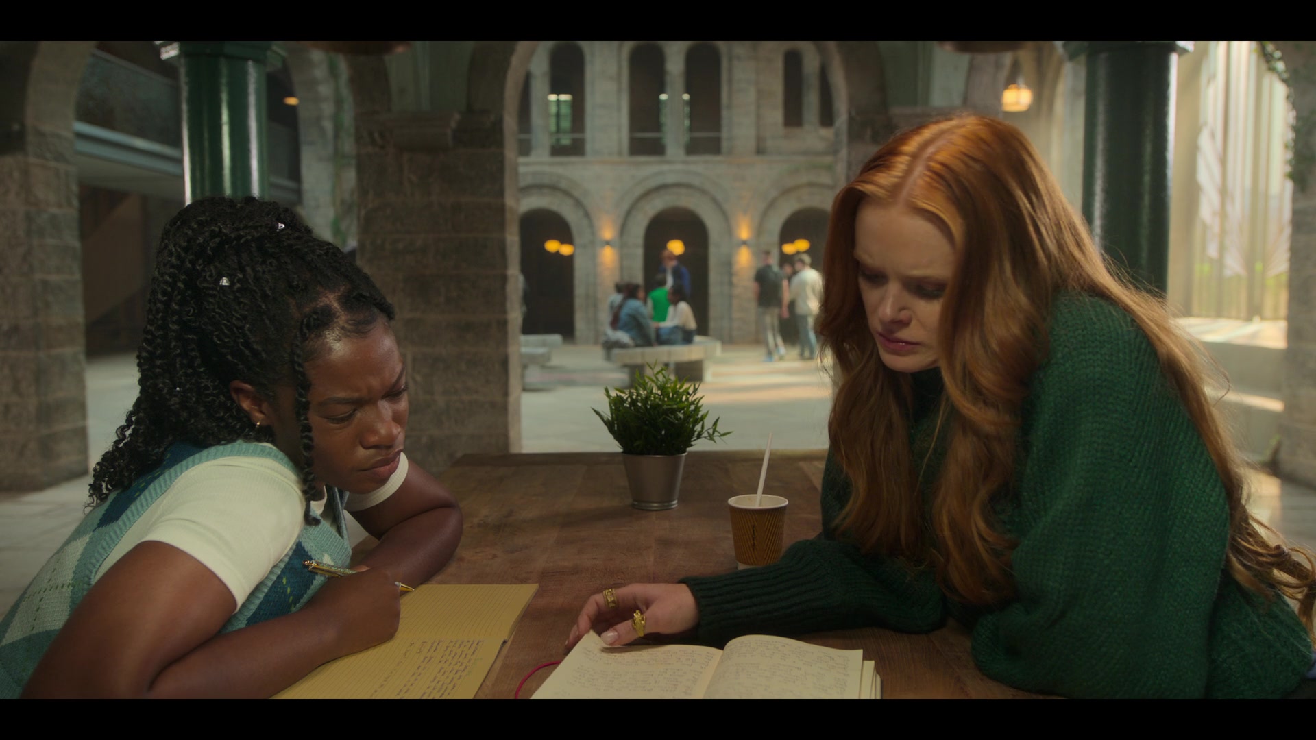 Fate_The_Winx_Saga_S02E04_An_Hour_Before_the_Devil_Fell_1080p_000369.jpg Fate_The_Winx_Saga_S02E04_An_Hour_Before_the_Devil_Fell_1080p_000369.jpg