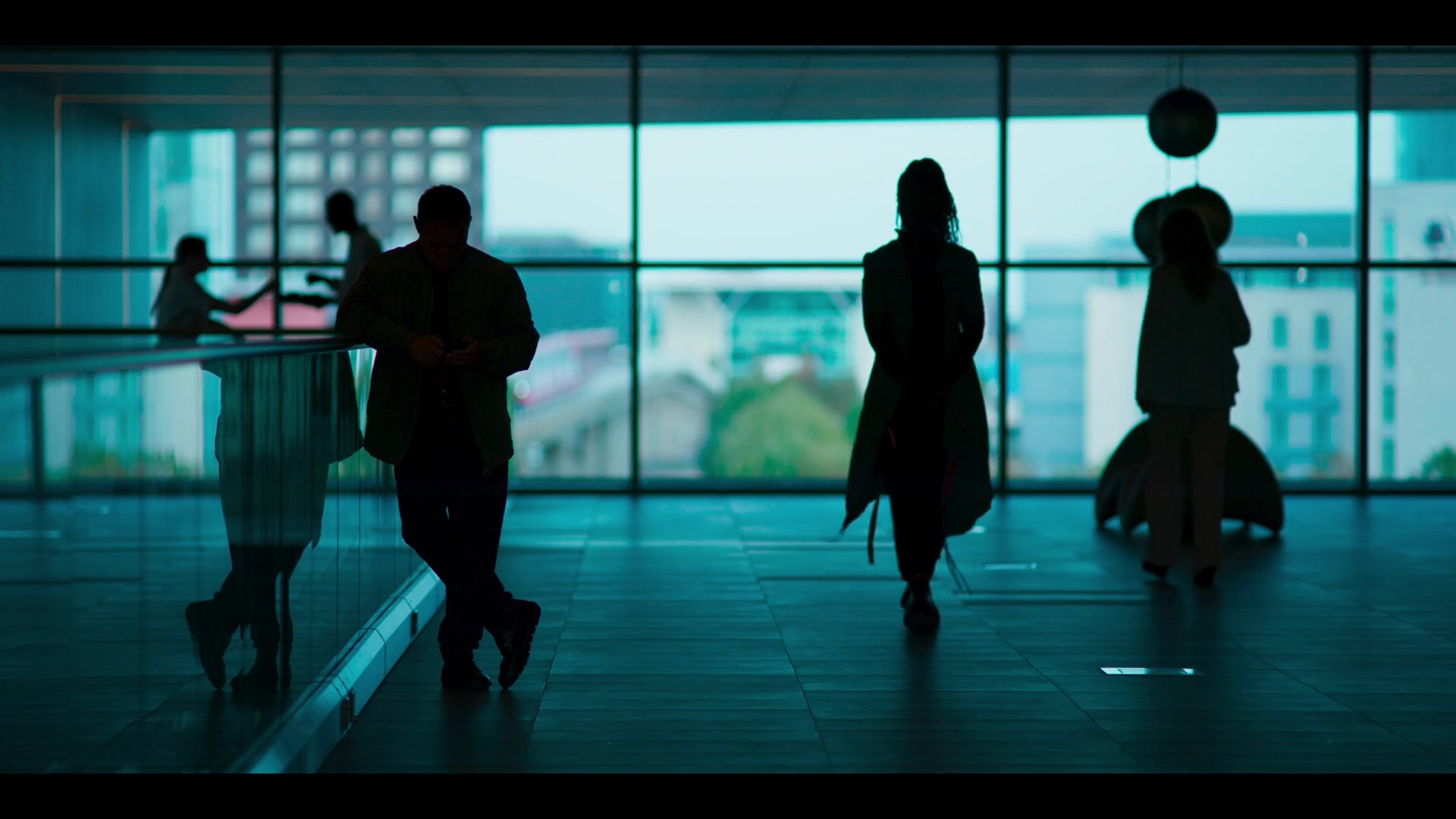 Code_404_S02E01_1080p_001686.jpg